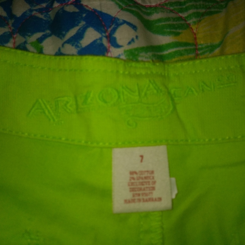 Shorts - Picture 2 of 3